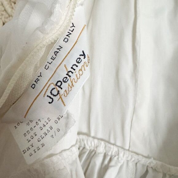 Vintage White Tiered Bridal Gown – JC Penney Size 7/8 Spaghetti Strap - Picture 7 of 10